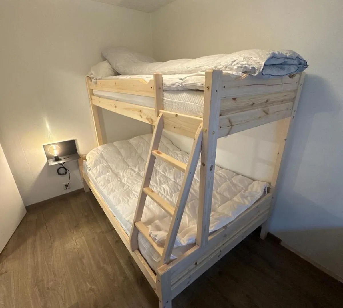 2 Bedroom Apartment With Free Parking Lot Bergen